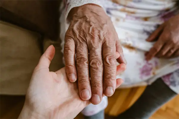 Dra Yadira Bardales - Geriatra