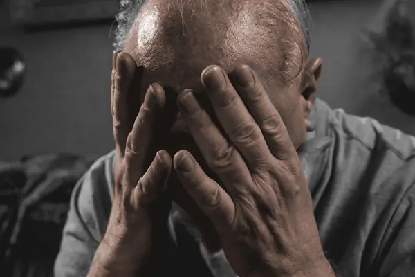 Síndrome confusional agudo en el adulto mayor - Dra. Bardales - Geriatra